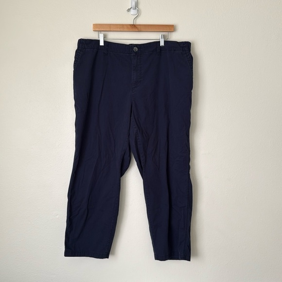 Old Navy Women’s Easy Chino Pants in Navy - Picture 1 of 8